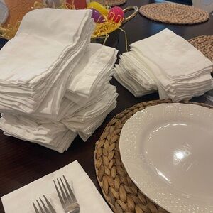 24 pieces Elegant White Dining Table Linens
